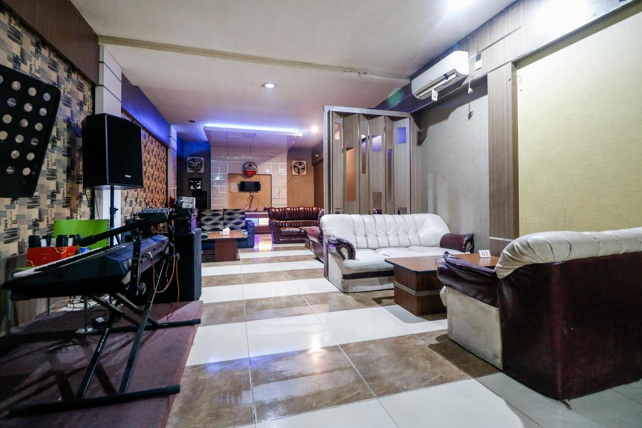 Reddoorz Plus Near Pasar Wisata Pekanbaru Exteriér fotografie