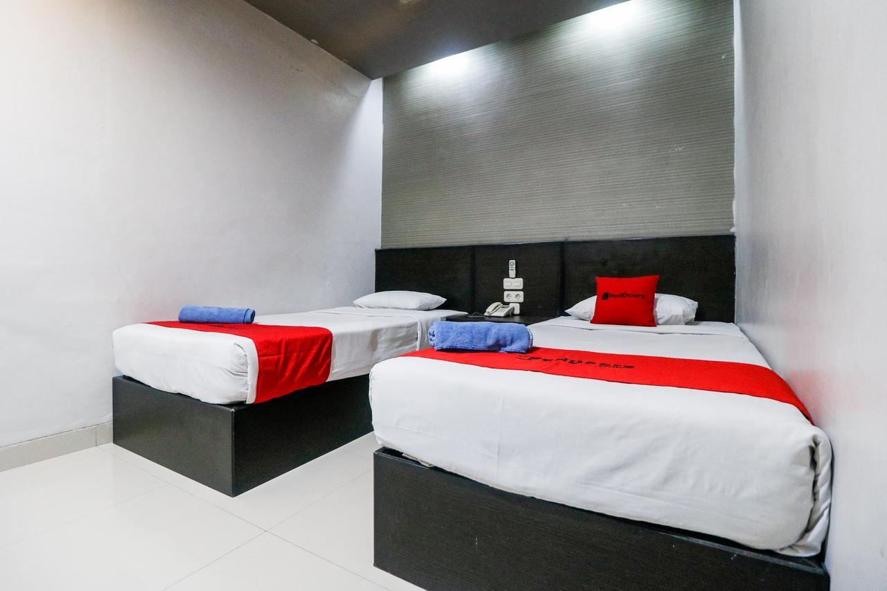 Reddoorz Plus Near Pasar Wisata Pekanbaru Exteriér fotografie