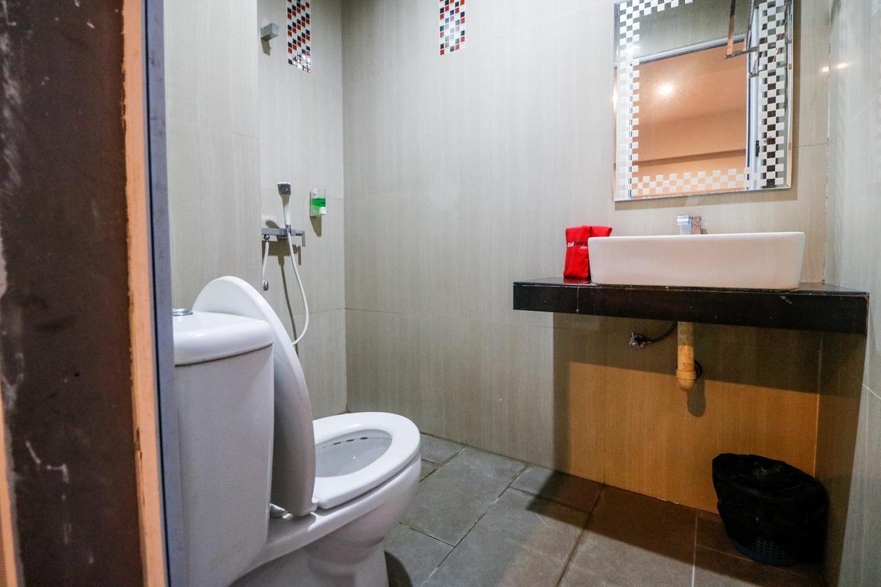 Reddoorz Plus Near Pasar Wisata Pekanbaru Exteriér fotografie