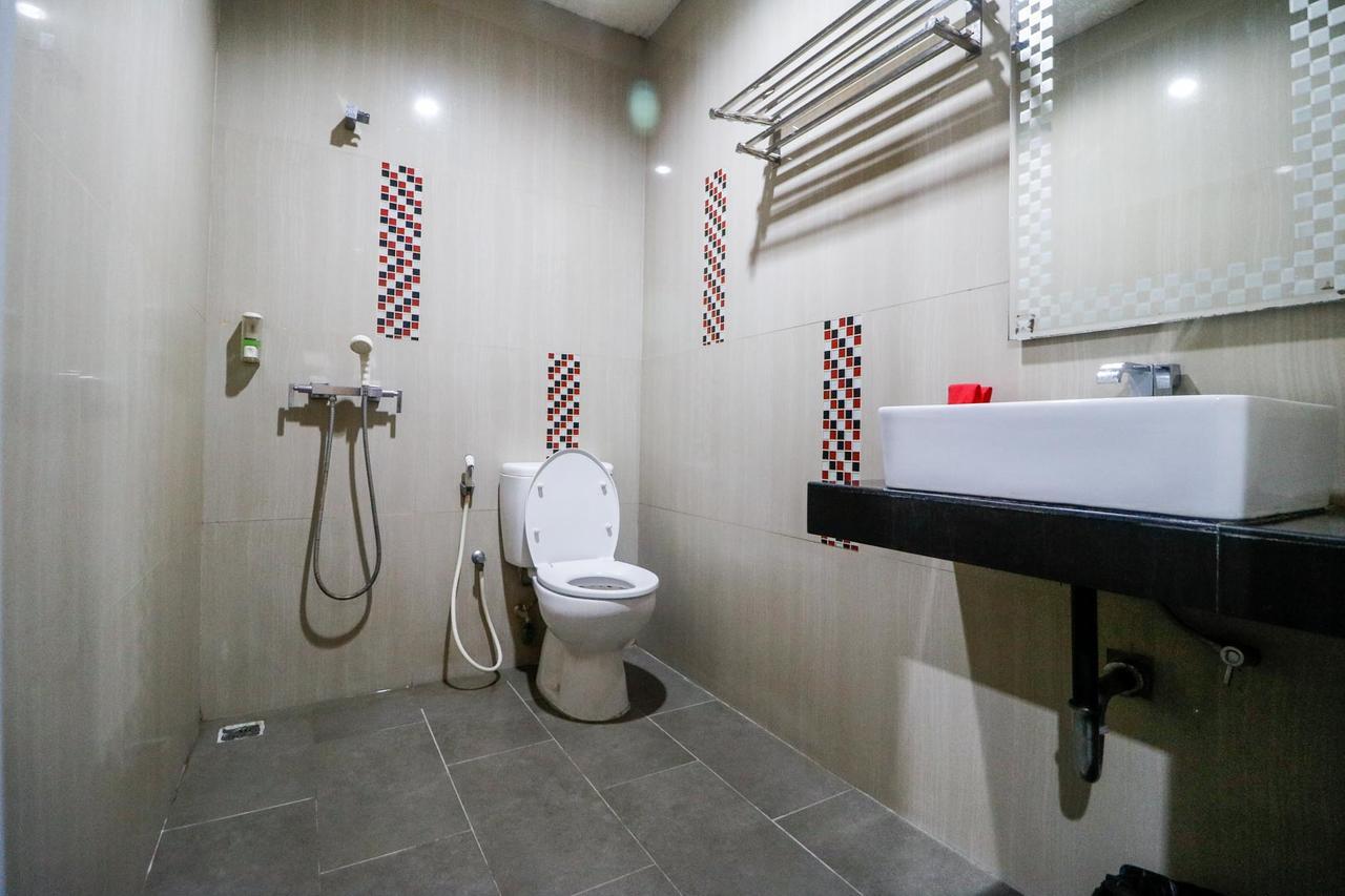 Reddoorz Plus Near Pasar Wisata Pekanbaru Exteriér fotografie